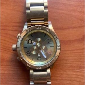 Nixon watch